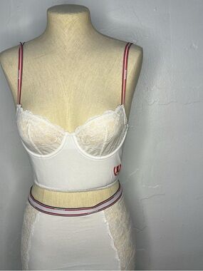 Savage X Fenty White Lace-Trim Bustier Crop Top with Red & Navy Straps